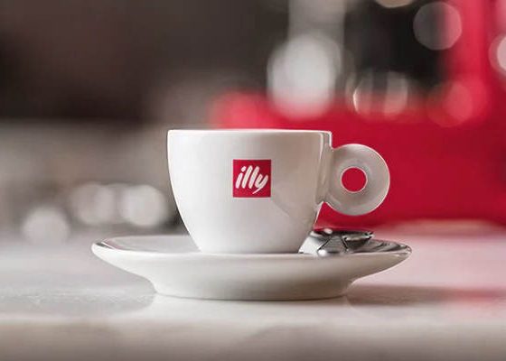 Αύξηση εσόδων και κερδών για το 2019 ανακοίνωσε η εταιρεία illycaffè  -κατά 7,7% σε τρέχουσες συναλλαγματικές ισοτιμίες.