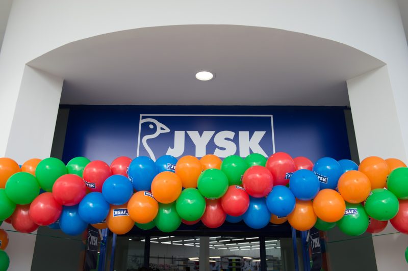 Η JYSK έκλεισε με εορταστικό τρόπο το οικονομικό της έτος, εγκαινιάζοντας στις 31 Αυγούστου ένα νέο κατάστημα, το 56ο, στο Μαρκόπουλο.